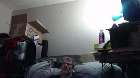 Crownandkat online show from February 2026 04:21:02 PM