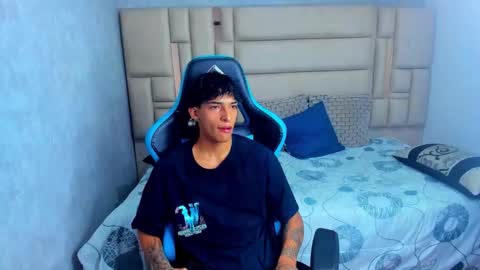 Snapshot of croy_myer chatting on February 2026 07:11:01 PM Croy online show from February 2026 07:11:01 PM