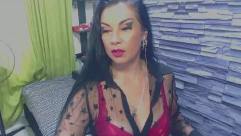 cruela_deviil online show from March 2025 05:05:01 PM