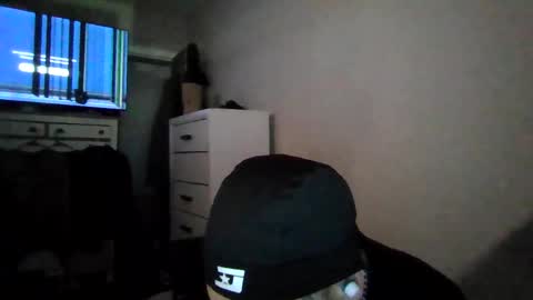 cruz815 online show from April 2026 10:15:01 AM