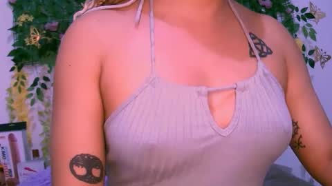 crysrus online show from December 2025 01:24:02 AM