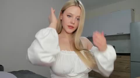 Cassie control  domi and lush  in private for free online show from December 2024 04:53:01 AM