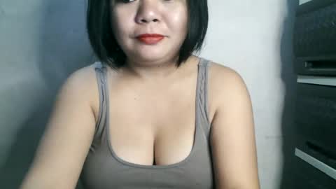 Crys online show from February 2025 12:37:01 PM