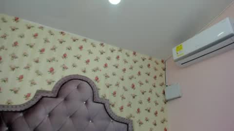 Milf Latina online show from August 2026 03:14:02 PM