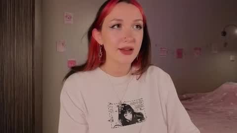 Snapshot of crystalblaze_ chatting on September 2025 07:59:01 PM Grace online show from September 2025 07:59:01 PM