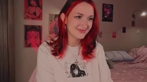 Snapshot of crystalblaze_ chatting on October 2025 08:17:01 PM Grace online show from October 2025 08:17:01 PM