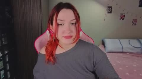 Snapshot of crystalblaze_ chatting on December 2025 09:12:02 PM Grace online show from December 2025 09:12:02 PM