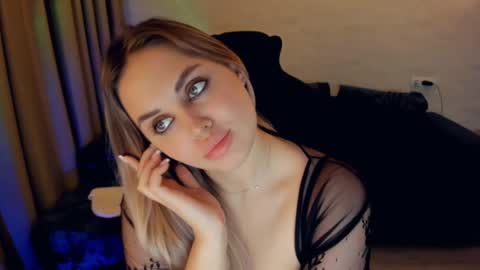 Snapshot of crystalemily chatting on December 2024 11:05:01 PM crystalemily online show from December 2024 11:05:01 PM