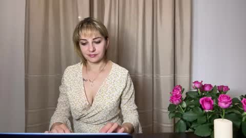 Snapshot of crystalfever_ chatting on June 2026 08:30:02 PM Mary online show from June 2026 08:30:02 PM
