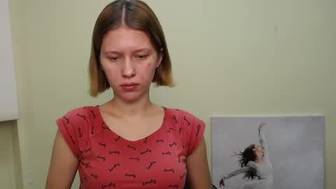 Snapshot of crystalgirl__ chatting on December 2024 10:35:02 AM Stella online show from December 2024 10:35:02 AM