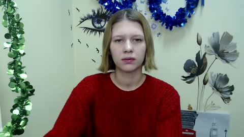 Snapshot of crystalgirl__ chatting on December 2024 07:22:02 AM Stella online show from December 2024 07:22:02 AM