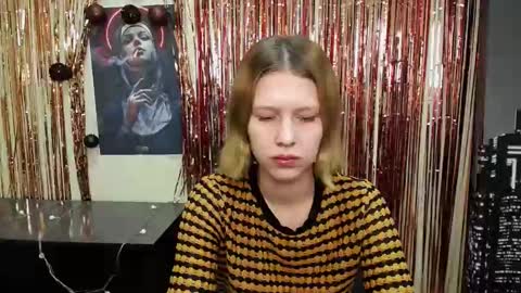 Snapshot of crystalgirl__ chatting on January 2025 12:20:01 PM Stella online show from January 2025 12:20:01 PM