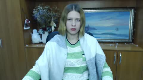 Snapshot of crystalgirl__ chatting on January 2025 10:56:01 AM Stella online show from January 2025 10:56:01 AM