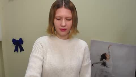 Snapshot of crystalgirl__ chatting on January 2025 10:07:02 AM Stella online show from January 2025 10:07:02 AM