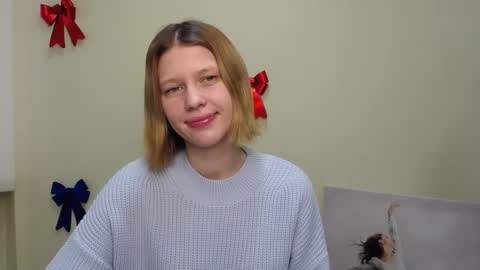 Snapshot of crystalgirl__ chatting on January 2025 10:32:02 AM Stella online show from January 2025 10:32:02 AM