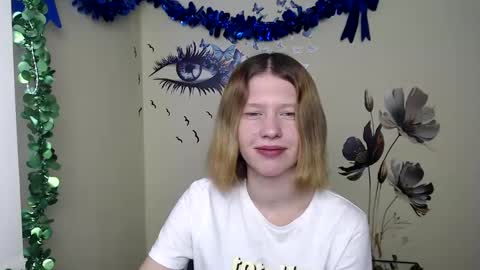 Snapshot of crystalgirl__ chatting on February 2025 10:51:01 AM Stella online show from February 2025 10:51:01 AM