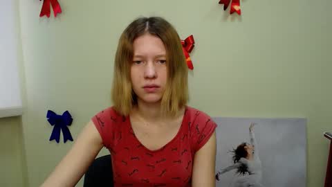 Snapshot of crystalgirl__ chatting on March 2025 08:08:01 AM Stella online show from March 2025 08:08:01 AM