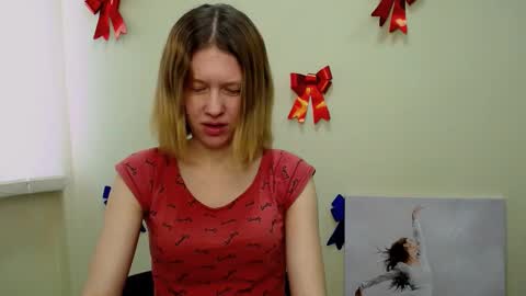 Snapshot of crystalgirl__ chatting on March 2025 11:14:02 AM Stella online show from March 2025 11:14:02 AM