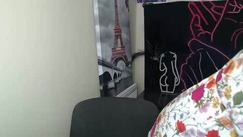 Snapshot of crystalgirl__ chatting on September 2025 12:04:02 PM Stella online show from September 2025 12:04:02 PM