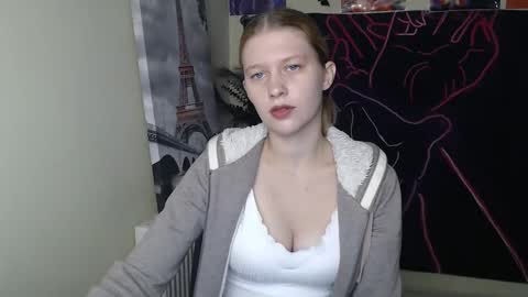 Snapshot of crystalgirl__ chatting on October 2025 06:28:02 PM Stella online show from October 2025 06:28:02 PM