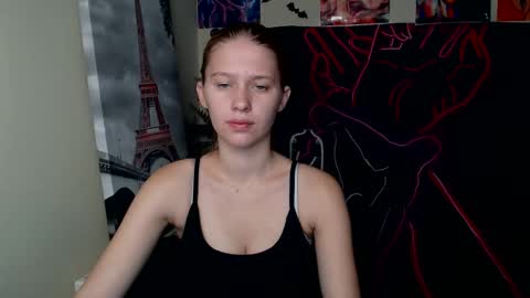 Snapshot of crystalgirl__ chatting on October 2025 11:55:02 AM Stella online show from October 2025 11:55:02 AM