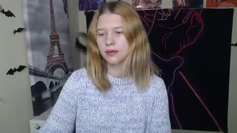 Snapshot of crystalgirl__ chatting on November 2025 07:00:01 AM Stella online show from November 2025 07:00:01 AM