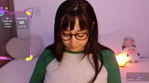 Olivia  online show from October 2025 12:32:02 AM