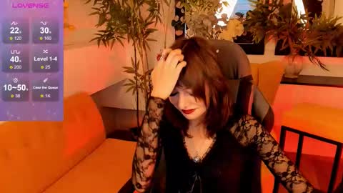 crystallbloom online show from September 2025 01:33:02 PM