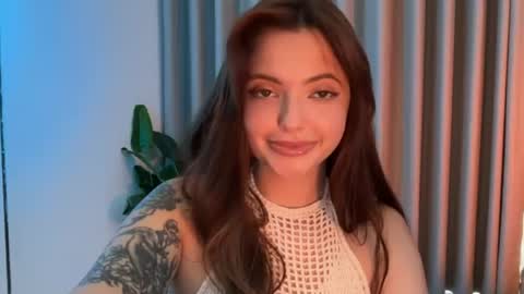 Snapshot of crystalnova_ chatting on June 2026 05:19:02 AM Kristina online show from June 2026 05:19:02 AM
