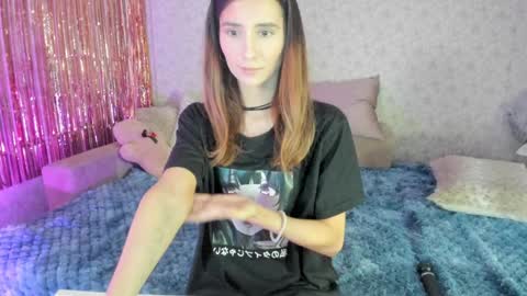 Snapshot of crystalnut chatting on January 2025 12:04:02 PM Maria online show from January 2025 12:04:02 PM