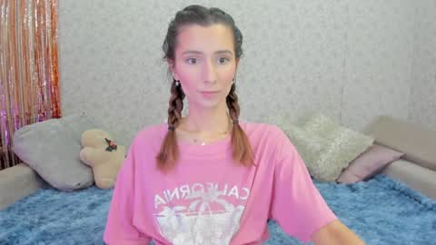 Snapshot of crystalnut chatting on January 2025 12:52:01 PM Maria online show from January 2025 12:52:01 PM