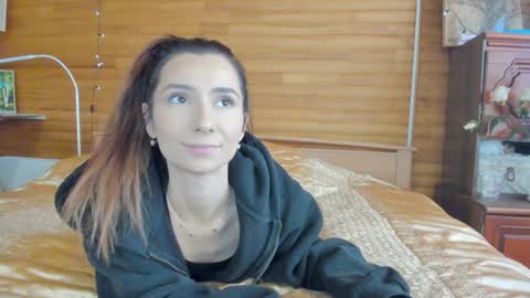 Snapshot of crystalnut chatting on January 2025 03:52:02 AM Maria online show from January 2025 03:52:02 AM