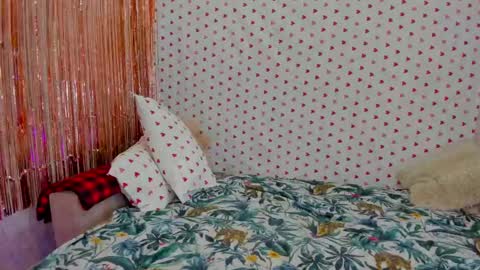 Snapshot of crystalnut chatting on February 2025 03:18:01 AM Maria online show from February 2025 03:18:01 AM