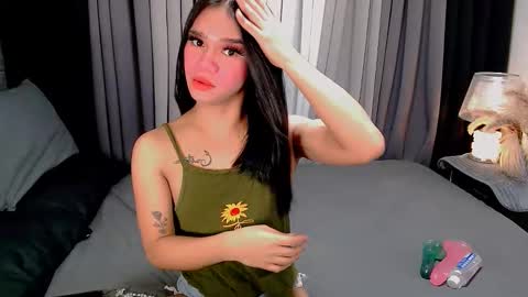 Snapshot of crytastal_lust1212 chatting on November 2025 09:09:01 AM bea takashi online show from November 2025 09:09:01 AM