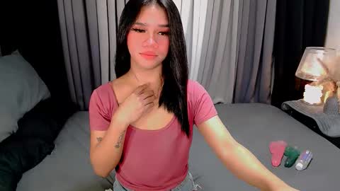 Snapshot of crytastal_lust1212 chatting on November 2025 08:46:01 AM bea takashi online show from November 2025 08:46:01 AM