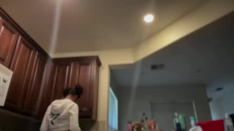 Snapshot of cum2charmxx chatting on May 2026 06:34:02 PM cum2charmxx online show from May 2026 06:34:02 PM