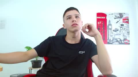 Snapshot of cumandres chatting on November 2025 02:16:01 PM cumandres online show from November 2025 02:16:01 PM