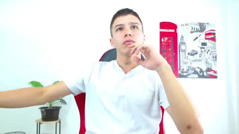 Snapshot of cumandres chatting on November 2025 02:30:01 PM cumandres online show from November 2025 02:30:01 PM