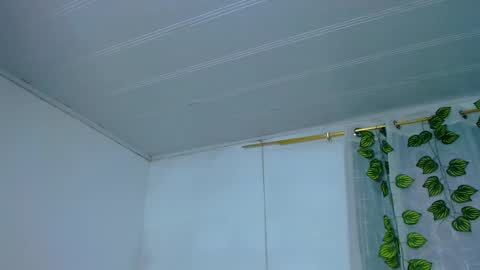 Snapshot of cumb0y_squirtgirl chatting on April 2026 09:45:01 PM Pablo and emma online show from April 2026 09:45:01 PM