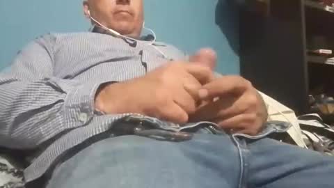 Snapshot of cumbian_chero chatting on March 2025 01:37:02 AM cumbian_chero online show from March 2025 01:37:02 AM
