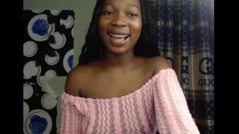 Snapshot of cumebony_petit chatting on September 2025 10:10:02 PM cumebony_petit online show from September 2025 10:10:02 PM