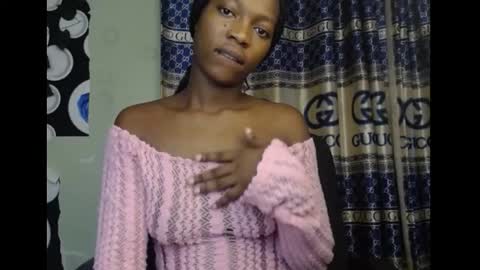 Snapshot of cumebony_petit chatting on September 2025 08:03:01 PM cumebony_petit online show from September 2025 08:03:01 PM