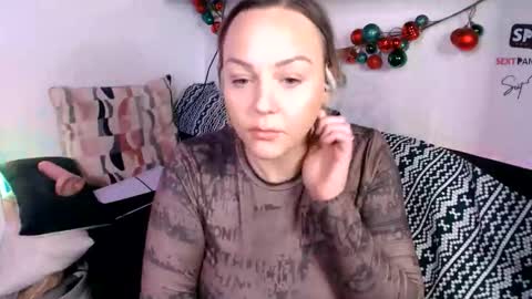 cumguzzlingskank online show from November 2025 07:07:01 AM