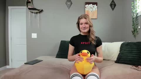 Marie and Tom online show from March 2025 09:26:02 PM