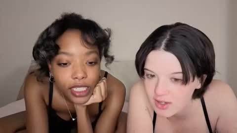 Anna online show from November 2025 01:09:02 AM