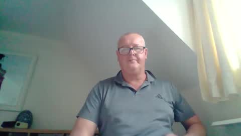 curiousax77 online show from April 2026 10:51:02 AM