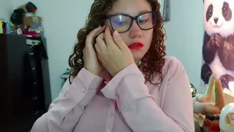 Snapshot of curly_greeneyed chatting on July 2026 02:04:02 PM Vannesa online show from July 2026 02:04:02 PM