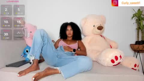 Curly  -  OF- CURLY SWEETT online show from April 2026 01:15:01 PM