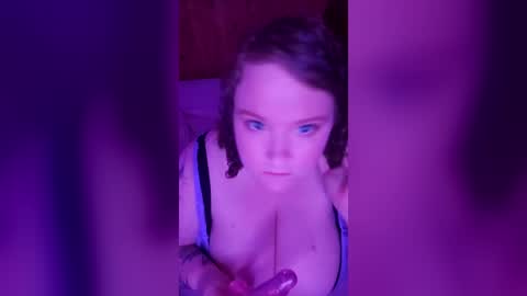 Snapshot of curlycult97 chatting on June 2026 10:47:02 PM curlycult97 online show from June 2026 10:47:02 PM