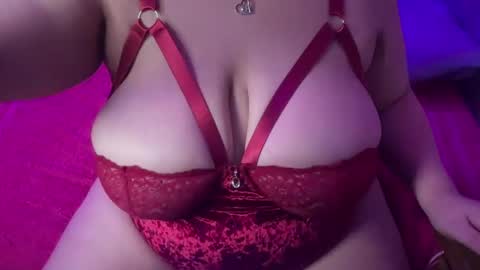 Snapshot of curlykaii55 chatting on January 2025 05:44:01 PM Kay online show from January 2025 05:44:01 PM